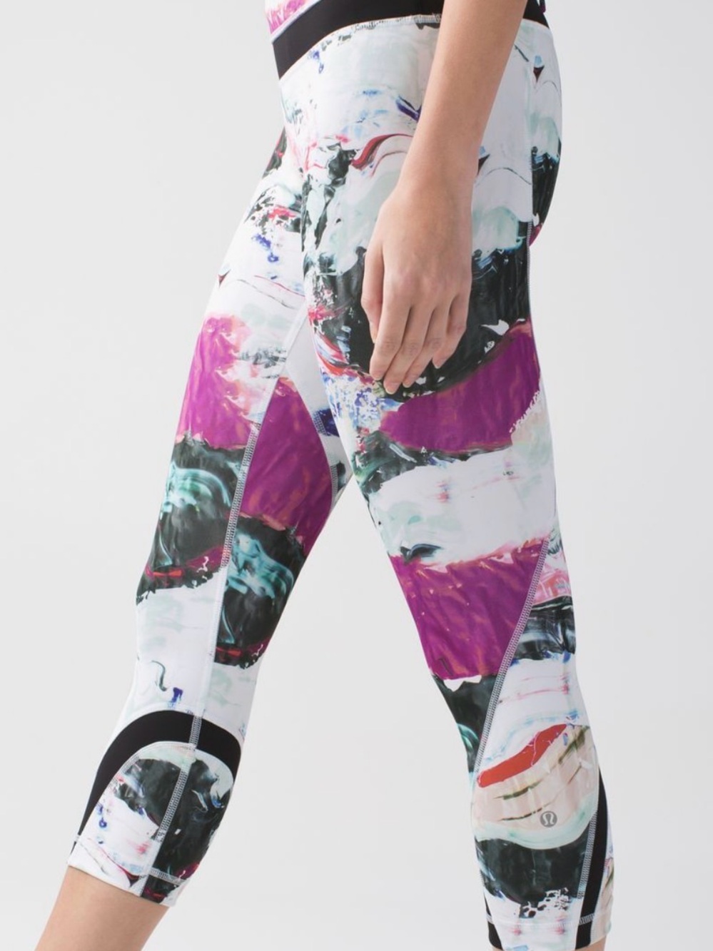 Lululemon Run Inspire Crop II leggings in the 'Pigment Wave Multi' print